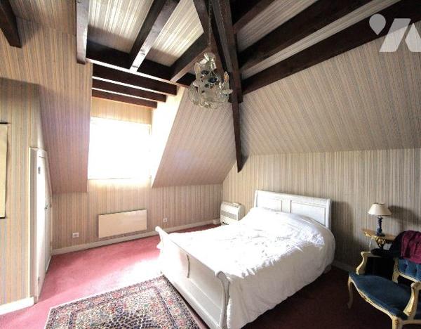Maison 8 pièces sur beau terrain