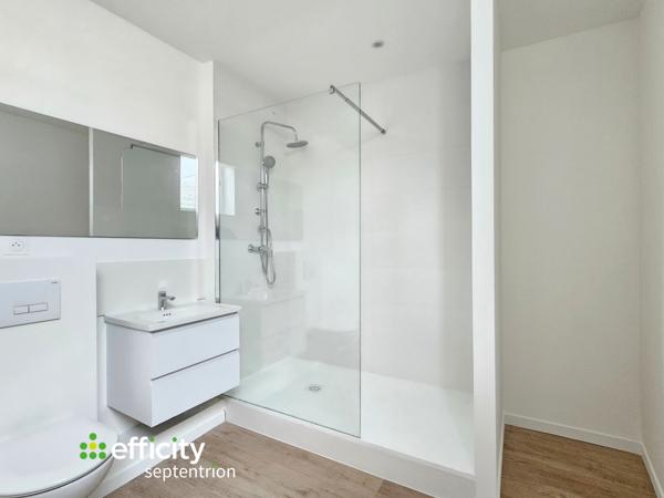 Appartement
         2 pièces
        - 75 m² 232 000 € *