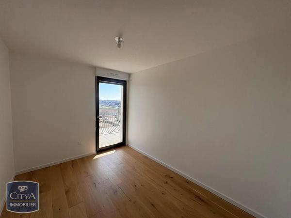 Appartement à louer 4 pièces 85.41m²