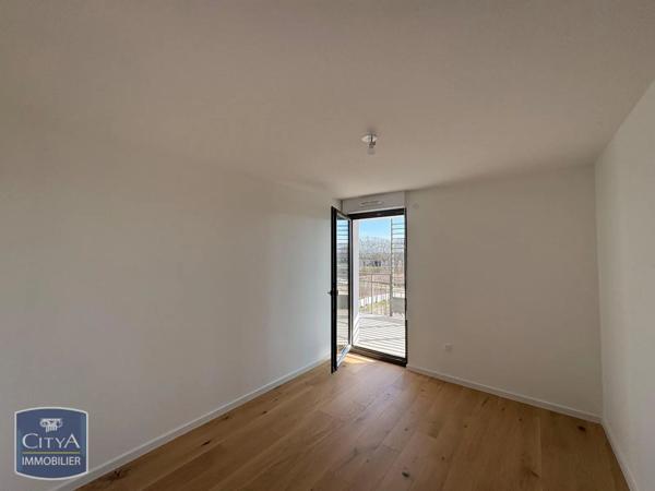 Appartement à louer 4 pièces 85.41m²