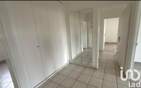 Appartement 4 pièces de 82 m² à Sochaux (25600)