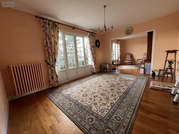 Maison à vendre à Connerré dans la Sarthe (72160), ref : 72033-397