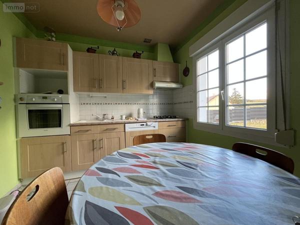 Maison à vendre à Connerré dans la Sarthe (72160), ref : 72033-397