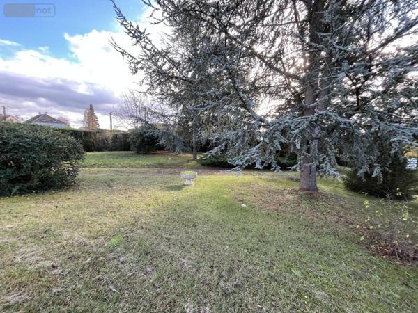 Maison à vendre à Connerré dans la Sarthe (72160), ref : 72033-397