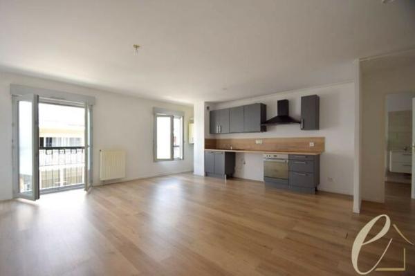 VILLEURBANNE Tête d’Or/Stalingrad – Bel appartement T3 meublé de 80,74 m² traversant Est/Ouest