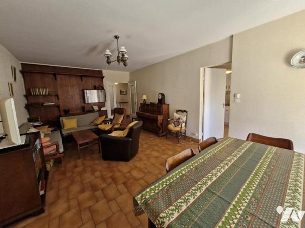 Appartement T4 en rez-de-jardin + place de parking privative