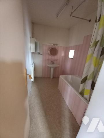 MAISON D'HABITATION TROIS CHAMBRES