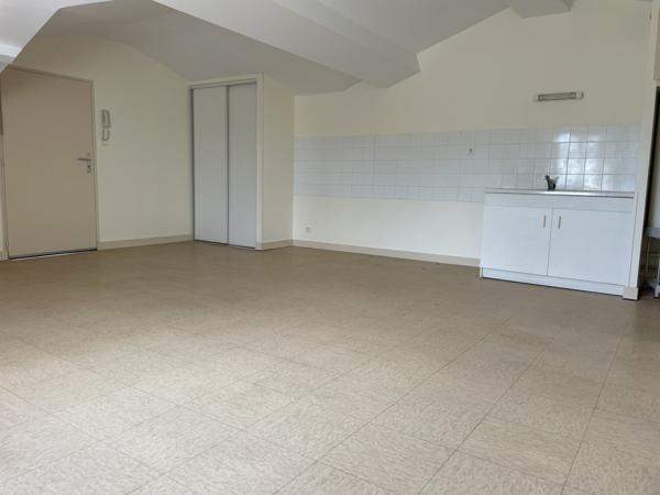 BEAUVOIR-SUR-NIORT - Appartement T2 de 36.6m² avec place de parking