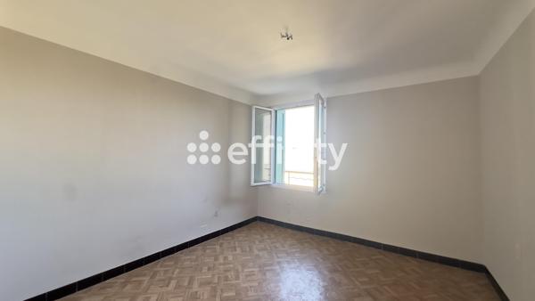 Maison
         5 pièces
        - 136 m² 233 000 € *
