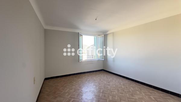 Maison
         5 pièces
        - 136 m² 233 000 € *