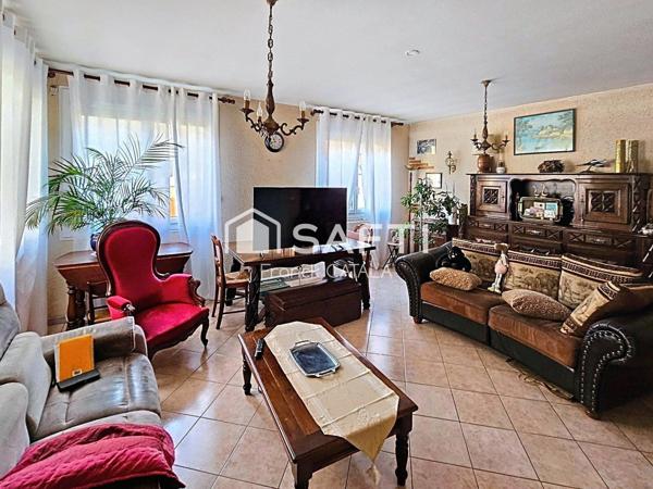 Maison de ville avec terrasse sur le toit