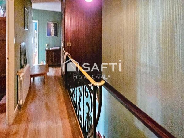 Maison de ville avec terrasse sur le toit