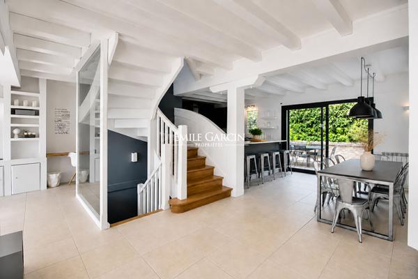 À vendre - Maison de ville -  Saint Jean de Luz  centre - grande terrasse