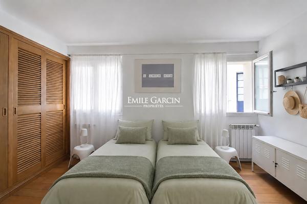 À vendre - Maison de ville -  Saint Jean de Luz  centre - grande terrasse