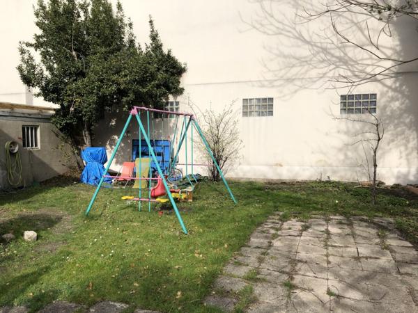 L'une des plus BELLES maison de Romainville et très bien placé.