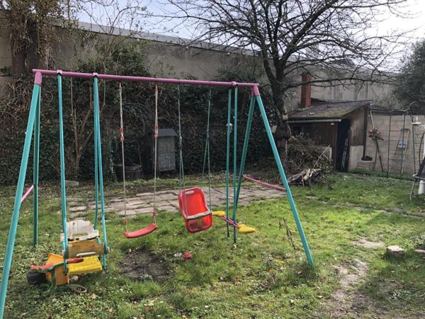 L'une des plus BELLES maison de Romainville et très bien placé.