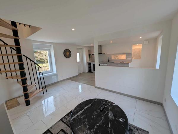 Vente                                                      Maison
                        
                     3 pièces                      63 m2                     à Saint-Cirq-Madelon