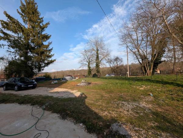 Vente                                                      Maison
                        
                     3 pièces                      63 m2                     à Saint-Cirq-Madelon