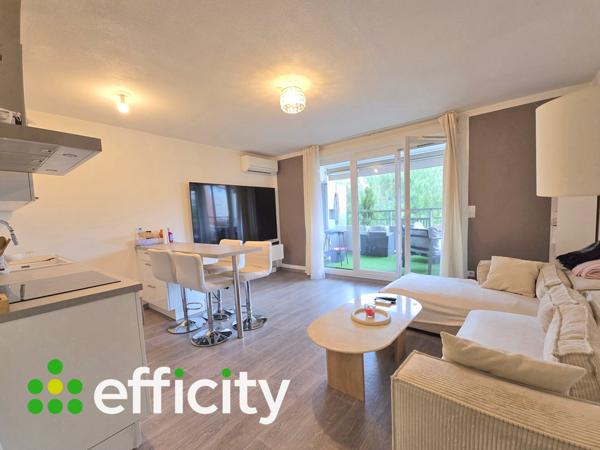 Appartement
         2 pièces
        - 43 m² 179 000 € *