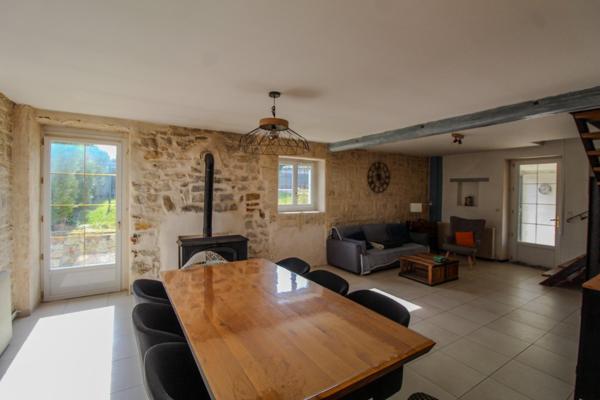 Maison familiale avec dépendance aménageable et grand terrain