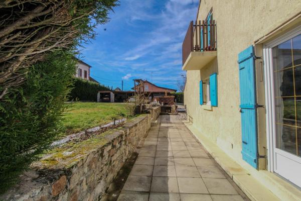 Maison familiale avec dépendance aménageable et grand terrain