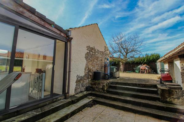 Maison familiale avec dépendance aménageable et grand terrain