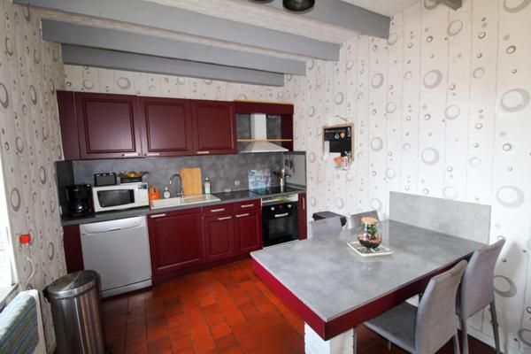 Maison familiale avec dépendance aménageable et grand terrain