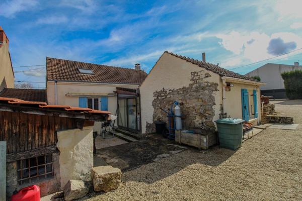 Maison familiale avec dépendance aménageable et grand terrain