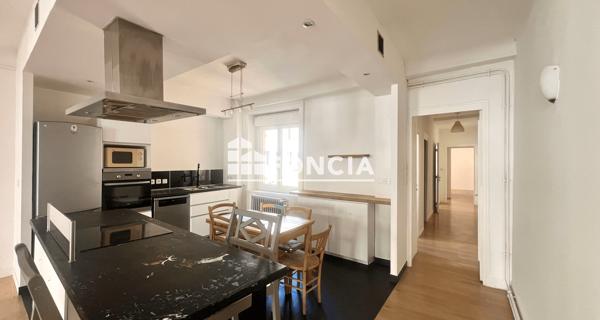 Location Appartement 5 pièces 105 m² - Saint-étienne 42000