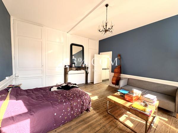 Maison 14 pièce(s) 9 chambre(s) 330 m²