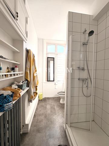 Maison 14 pièce(s) 9 chambre(s) 330 m²