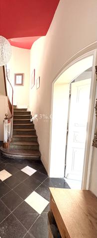 Maison 14 pièce(s) 9 chambre(s) 330 m²