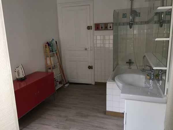49100 ANGERS TYPE 2 MEUBLE - CENTRE VILLE