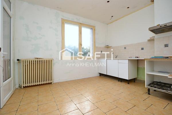 Maison de ville, 3 Pièces, Cave, Garage, Jardin clôturé, Puit