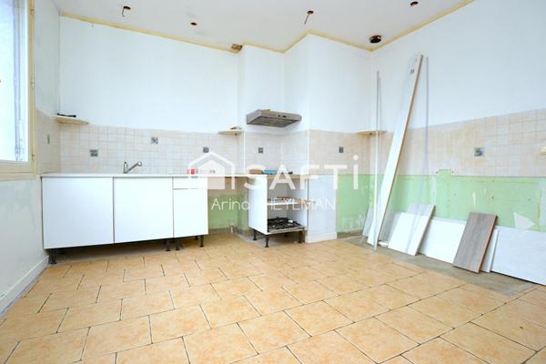 Maison de ville, 3 Pièces, Cave, Garage, Jardin clôturé, Puit