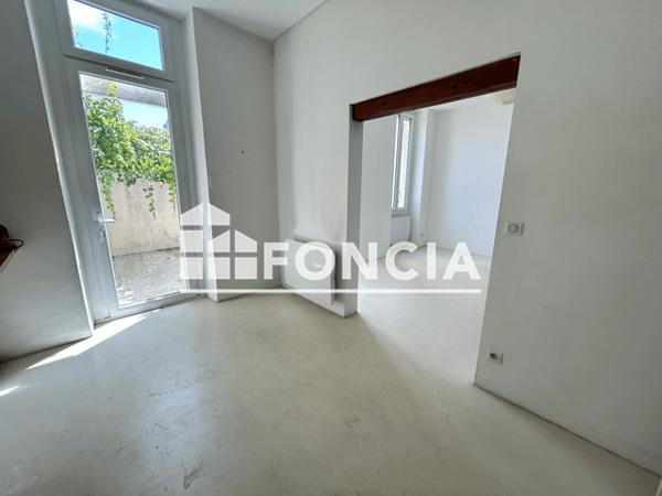 Location Appartement 2 pièces 63 m² - Marseille 13003