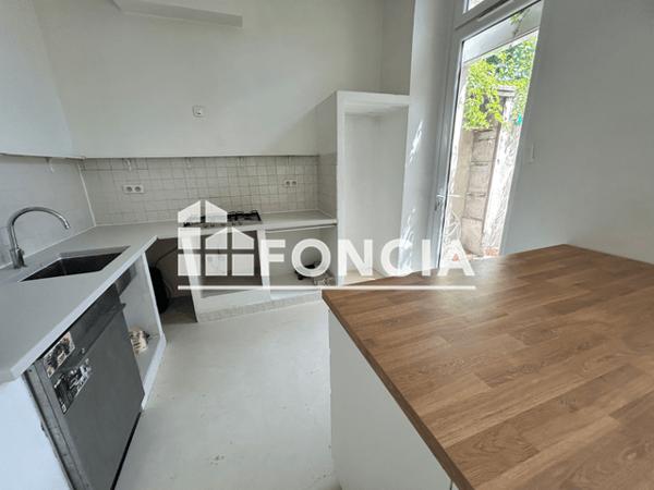 Location Appartement 2 pièces 63 m² - Marseille 13003