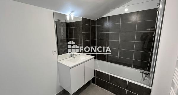 Location Appartement 3 pièces 62.11 m² - Carpentras 84200