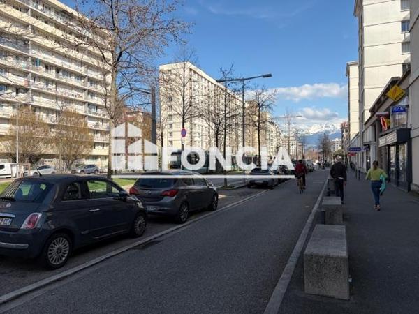 Location Local commercial 1 pièce - Grenoble 38100