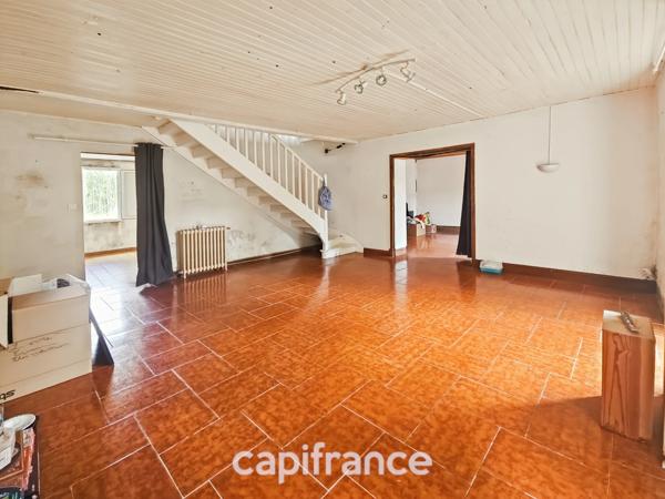 Maison à vendre 8 pièces, 164 m² AMBES (33), jardin, garage