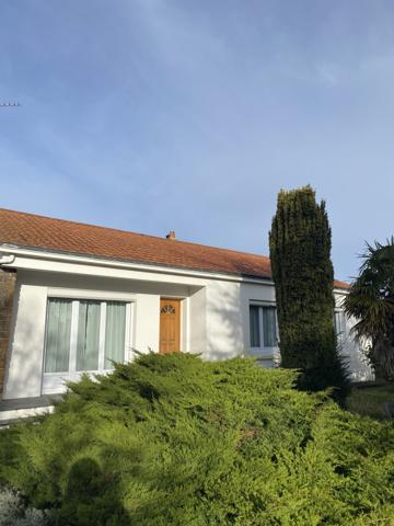 Challans (85300) CHALLANS - MAISON 3 CHAMBRES AVEC GARAGE ET DÉPENDANCES