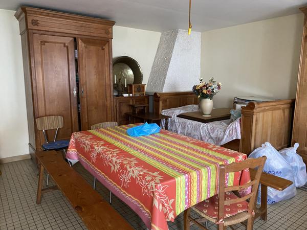 Challans (85300) CHALLANS - MAISON 3 CHAMBRES AVEC GARAGE ET DÉPENDANCES