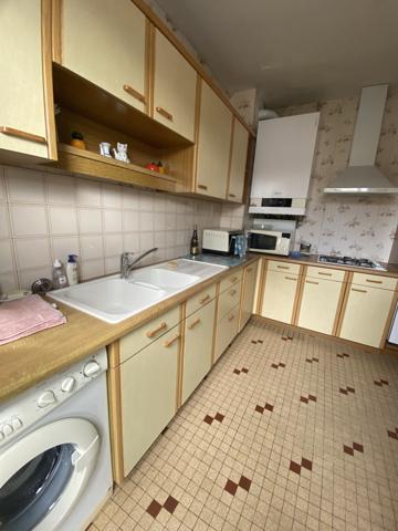 Challans (85300) CHALLANS - MAISON 3 CHAMBRES AVEC GARAGE ET DÉPENDANCES