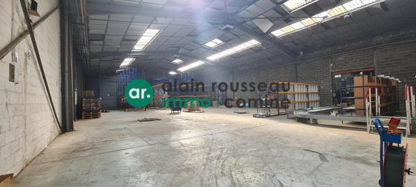 Local D’activité 4917m² – Segre