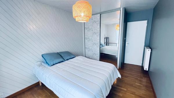 Dpt Finistère (29), A vendre QUIMPER Ouest, Appartement type 4 de 77 m² habitable avec deux balcons - Cave.