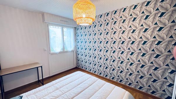 Dpt Finistère (29), A vendre QUIMPER Ouest, Appartement type 4 de 77 m² habitable avec deux balcons - Cave.