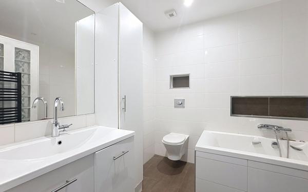 Appartement à vendre    3 pièces • 65,84 m2 Anglet