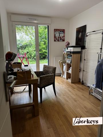 Duplex avec jardin et rooftop – Vue Paris – Esprit maison Saint Cloud / Val d'or (92)