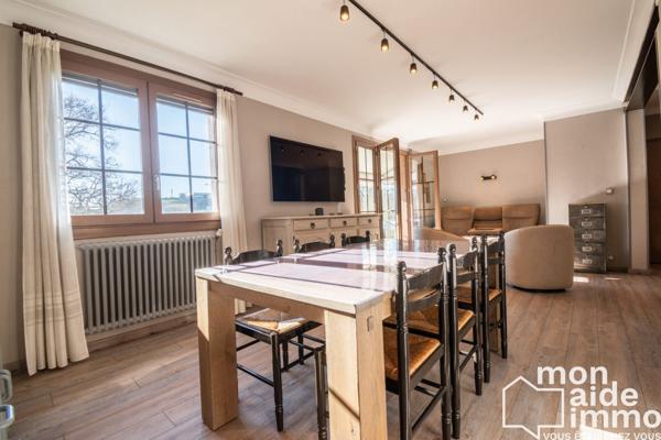 Grande maison avec deux logements indépendants et potentiel locatif - 203m² - Terrain 386m²