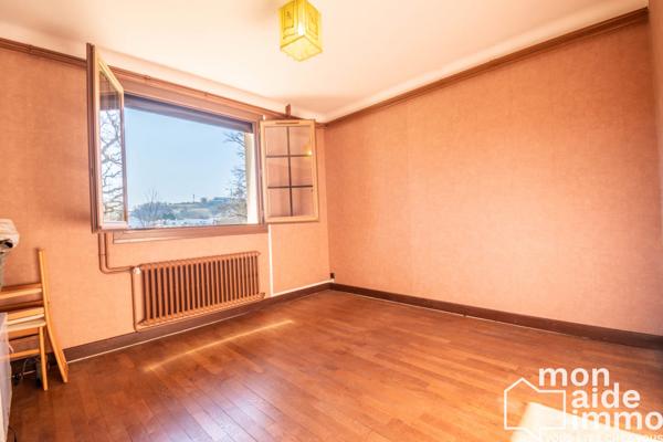 Grande maison avec deux logements indépendants et potentiel locatif - 203m² - Terrain 386m²